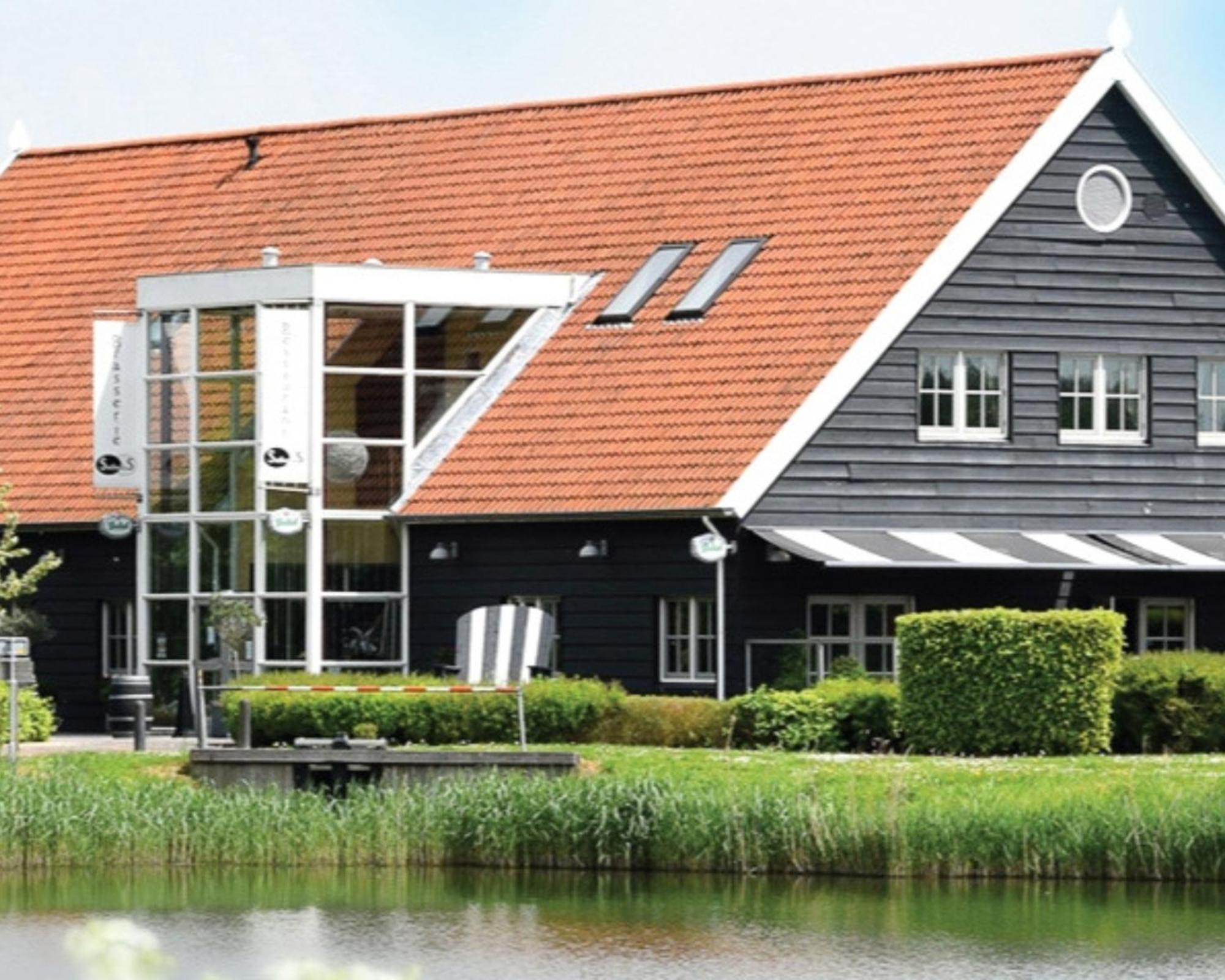Tiny Wellness House In With A Private Sauna, Hottub, Garden, Airco, Free Wifi, Boutique Design And A Luxury Wellness Experience Casa vacanze Heinkenszand