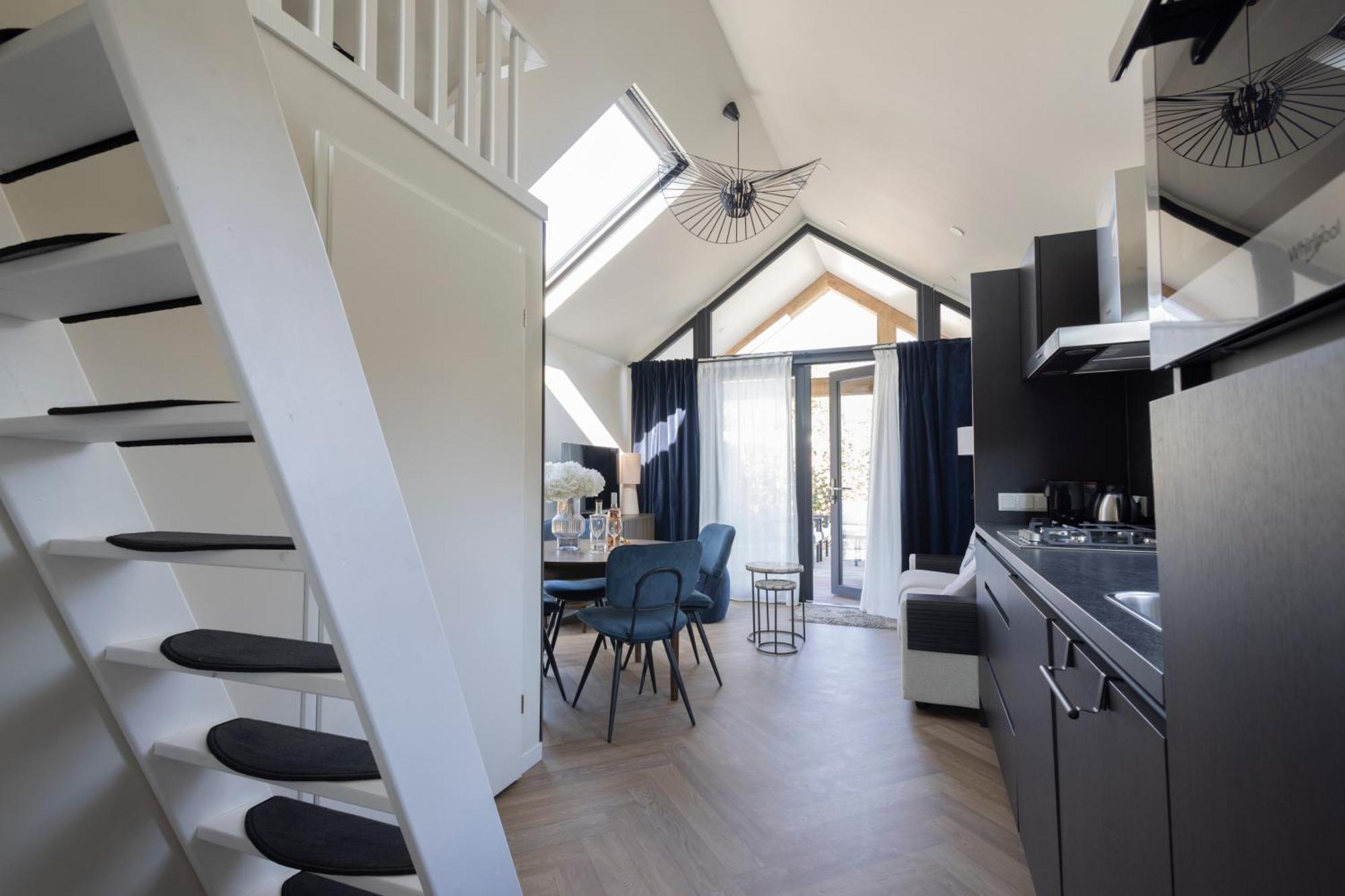 Tiny Wellness House In With A Private Sauna, Hottub, Garden, Airco, Free Wifi, Boutique Design And A Luxury Wellness Experience