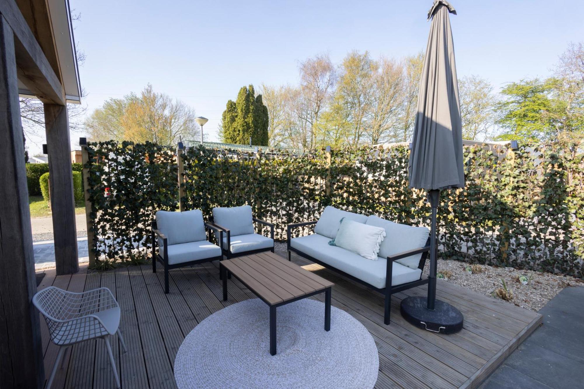 Tiny Wellness House In With A Private Sauna, Hottub, Garden, Airco, Free Wifi, Boutique Design And A Luxury Wellness Experience Casa vacanze Heinkenszand
